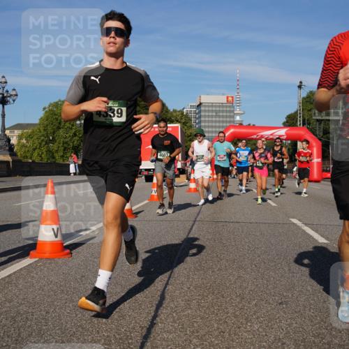07.09.2025 - BARMER Alsterlauf Yannick Fuchs http://msf.ph/oto/8822080 07.09.2025 09:46:26 Laufen 39 meine-sportfotos.de