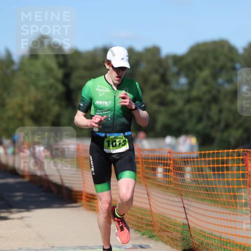 07.09.2025 - 19. Norderstedt Triathlon Michael Strokosch http://msf.ph/oto/8822092 07.09.2025 15:01:02 Laufen 1013 meine-sportfotos.de