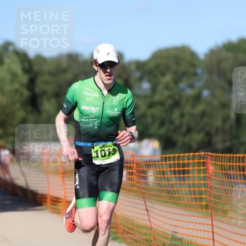 07.09.2025 - 19. Norderstedt Triathlon Michael Strokosch http://msf.ph/oto/8822094 07.09.2025 15:01:03 Laufen 1013 meine-sportfotos.de