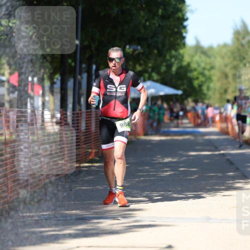 07.09.2025 - 19. Norderstedt Triathlon Michael Strokosch http://msf.ph/oto/8822102 07.09.2025 15:01:14 Laufen 979, 986 meine-sportfotos.de