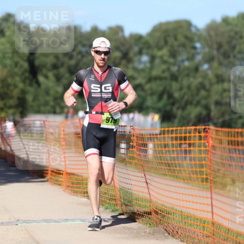 07.09.2025 - 19. Norderstedt Triathlon Michael Strokosch http://msf.ph/oto/8822145 07.09.2025 15:01:21 Laufen 979 meine-sportfotos.de