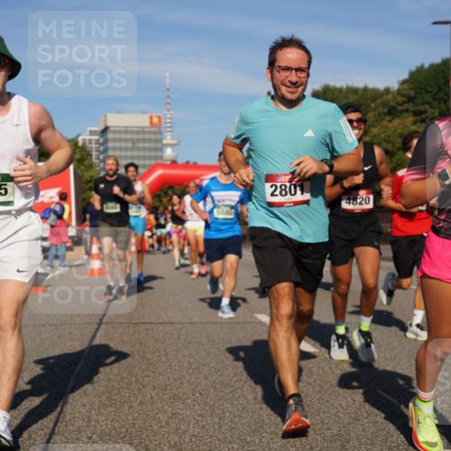 07.09.2025 - BARMER Alsterlauf Yannick Fuchs http://msf.ph/oto/8822153 07.09.2025 09:46:28 Laufen 8405, 5880, 2801, 4820, 200, 136, 4267 meine-sportfotos.de