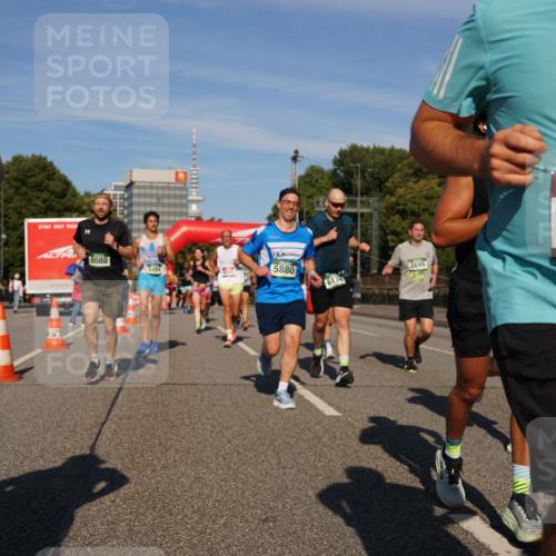 07.09.2025 - BARMER Alsterlauf Yannick Fuchs http://msf.ph/oto/8822159 07.09.2025 09:46:29 Laufen 8080, 5880, 5484, 6134, 2695, 36, 10, 2801 meine-sportfotos.de