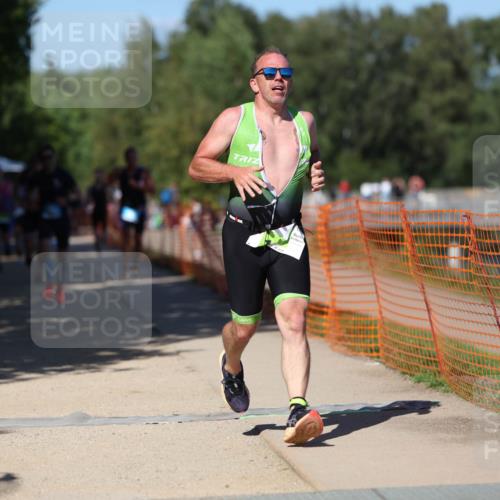 07.09.2025 - 19. Norderstedt Triathlon Michael Strokosch http://msf.ph/oto/8822162 07.09.2025 15:01:37 Laufen 369, 400, 978, 1005 meine-sportfotos.de