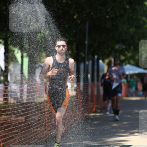 07.09.2025 - 19. Norderstedt Triathlon Michael Strokosch http://msf.ph/oto/8822188 07.09.2025 15:01:46 Laufen 369, 400, 872, 978, 1002, 1022 meine-sportfotos.de