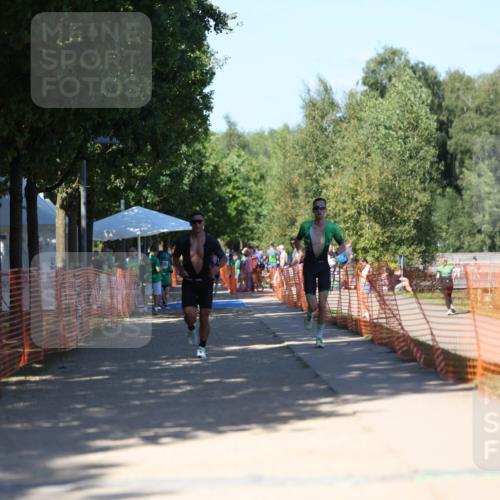 07.09.2025 - 19. Norderstedt Triathlon Michael Strokosch http://msf.ph/oto/8822212 07.09.2025 15:01:51 Laufen 872, 911, 1014, 1022 meine-sportfotos.de
