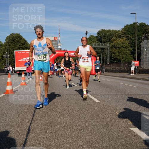 07.09.2025 - BARMER Alsterlauf Yannick Fuchs http://msf.ph/oto/8822219 07.09.2025 09:46:31 Laufen 5484, 4249, 2075 meine-sportfotos.de