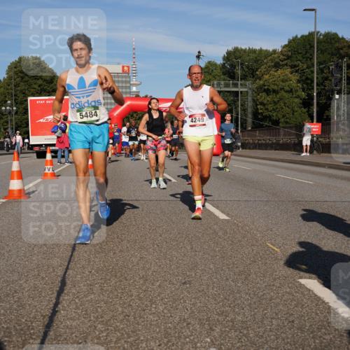 07.09.2025 - BARMER Alsterlauf Yannick Fuchs http://msf.ph/oto/8822223 07.09.2025 09:46:31 Laufen 5484, 4249, 2075 meine-sportfotos.de