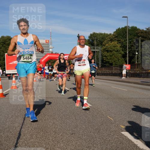 07.09.2025 - BARMER Alsterlauf Yannick Fuchs http://msf.ph/oto/8822231 07.09.2025 09:46:32 Laufen 1, 5484, 4249, 8146 meine-sportfotos.de