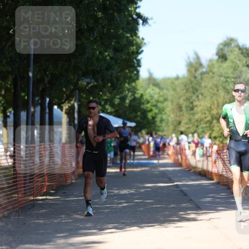 07.09.2025 - 19. Norderstedt Triathlon Michael Strokosch http://msf.ph/oto/8822232 07.09.2025 15:01:55 Laufen 911, 1014 meine-sportfotos.de