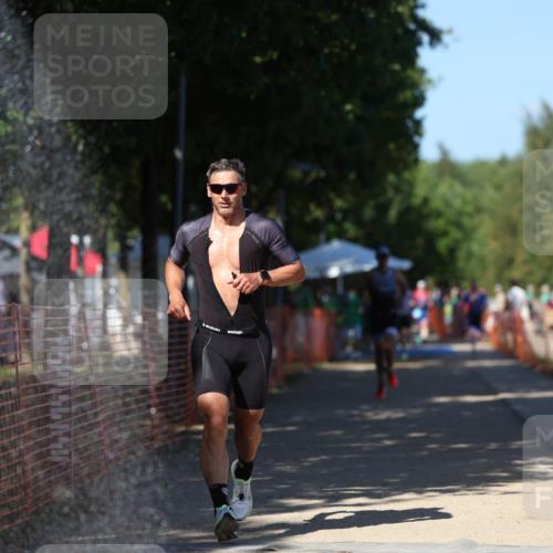 07.09.2025 - 19. Norderstedt Triathlon Michael Strokosch http://msf.ph/oto/8822239 07.09.2025 15:01:57 Laufen 911, 988, 1014 meine-sportfotos.de