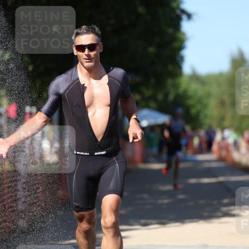 07.09.2025 - 19. Norderstedt Triathlon Michael Strokosch http://msf.ph/oto/8822247 07.09.2025 15:01:59 Laufen 911, 988, 1014 meine-sportfotos.de