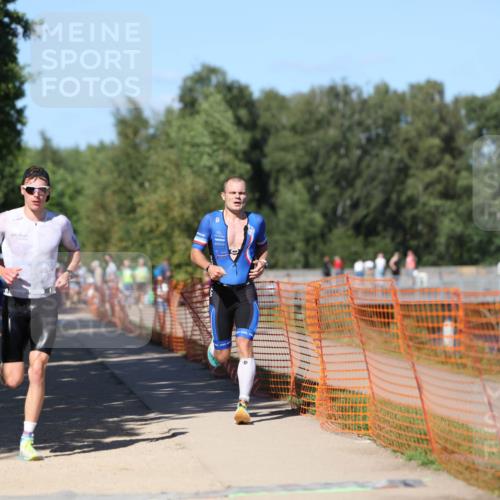 07.09.2025 - 19. Norderstedt Triathlon Michael Strokosch http://msf.ph/oto/8822296 07.09.2025 15:02:08 Laufen 988, 1041, 1421, 1469 meine-sportfotos.de