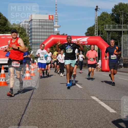 07.09.2025 - BARMER Alsterlauf Yannick Fuchs http://msf.ph/oto/8822300 07.09.2025 09:46:35 Laufen 5446, 2011, 5117, 5129, 8284, 825, 8456 meine-sportfotos.de