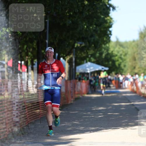 07.09.2025 - 19. Norderstedt Triathlon Michael Strokosch http://msf.ph/oto/8822333 07.09.2025 15:02:17 Laufen 366, 1469 meine-sportfotos.de