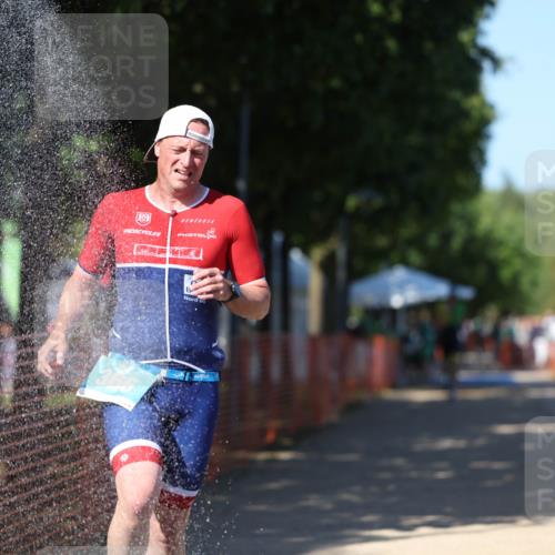 07.09.2025 - 19. Norderstedt Triathlon Michael Strokosch http://msf.ph/oto/8822344 07.09.2025 15:02:19 Laufen 366, 1469 meine-sportfotos.de