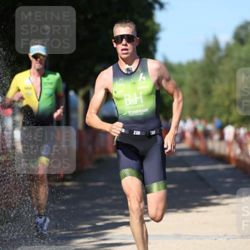 07.09.2025 - 19. Norderstedt Triathlon Michael Strokosch http://msf.ph/oto/8822369 07.09.2025 15:02:32 Laufen 1032 meine-sportfotos.de