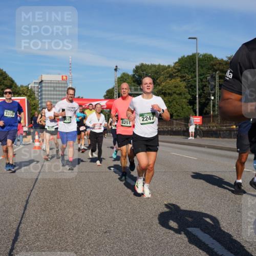 07.09.2025 - BARMER Alsterlauf Yannick Fuchs http://msf.ph/oto/8822372 07.09.2025 09:46:38 Laufen 3330, 2011, 8251, 5117, 2247, 29, 19, 36, 8284 meine-sportfotos.de