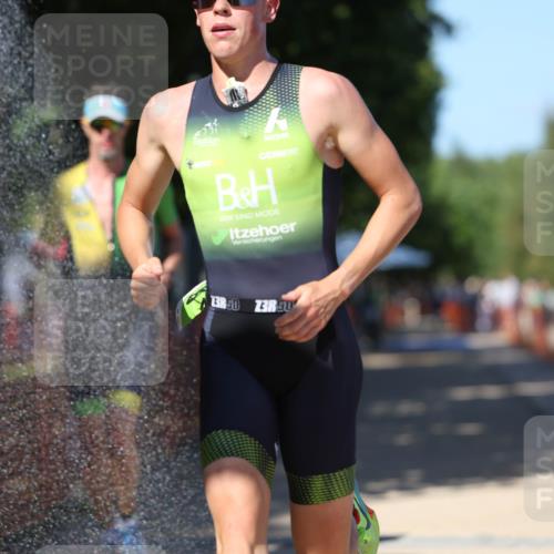 07.09.2025 - 19. Norderstedt Triathlon Michael Strokosch http://msf.ph/oto/8822373 07.09.2025 15:02:33 Laufen 1032 meine-sportfotos.de