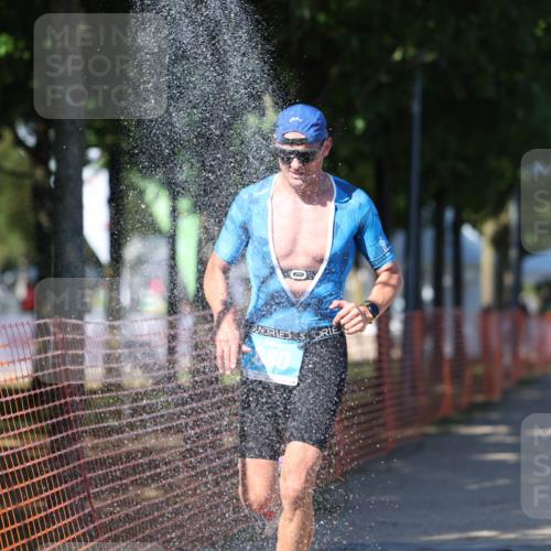07.09.2025 - 19. Norderstedt Triathlon Michael Strokosch http://msf.ph/oto/8822419 07.09.2025 15:10:07 Laufen 363, 880, 1010 meine-sportfotos.de