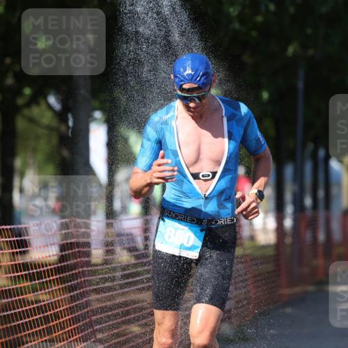 07.09.2025 - 19. Norderstedt Triathlon Michael Strokosch http://msf.ph/oto/8822422 07.09.2025 15:10:07 Laufen 363, 880, 1010 meine-sportfotos.de
