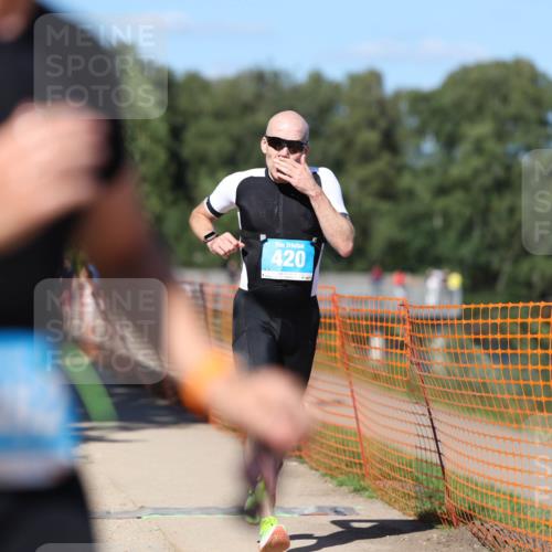 07.09.2025 - 19. Norderstedt Triathlon Michael Strokosch http://msf.ph/oto/8822445 07.09.2025 15:10:44 Laufen 420, 1462 meine-sportfotos.de