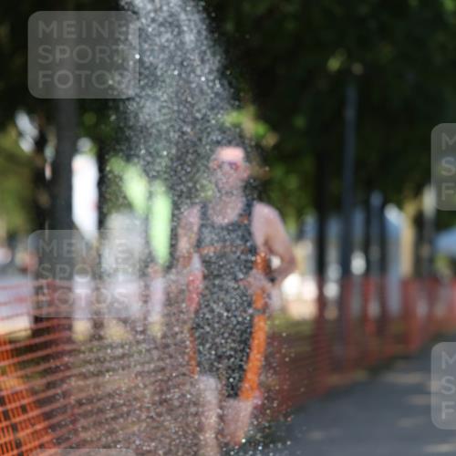 07.09.2025 - 19. Norderstedt Triathlon Michael Strokosch http://msf.ph/oto/8822449 07.09.2025 15:10:57 Laufen 1002 meine-sportfotos.de