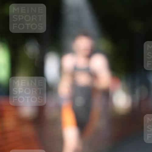 07.09.2025 - 19. Norderstedt Triathlon Michael Strokosch http://msf.ph/oto/8822455 07.09.2025 15:10:58 Laufen 1002 meine-sportfotos.de