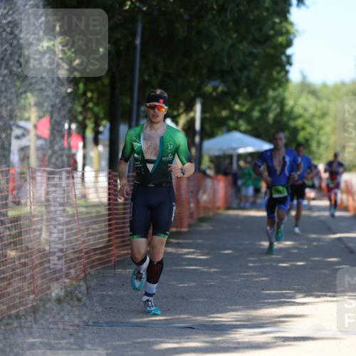 07.09.2025 - 19. Norderstedt Triathlon Michael Strokosch http://msf.ph/oto/8822467 07.09.2025 15:11:12 Laufen 1012, 1016 meine-sportfotos.de