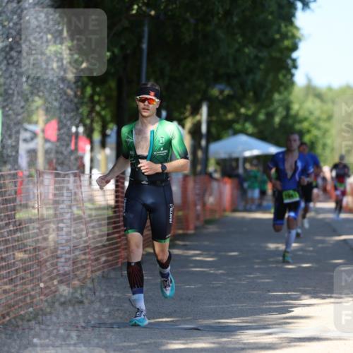 07.09.2025 - 19. Norderstedt Triathlon Michael Strokosch http://msf.ph/oto/8822469 07.09.2025 15:11:12 Laufen 1012, 1016 meine-sportfotos.de