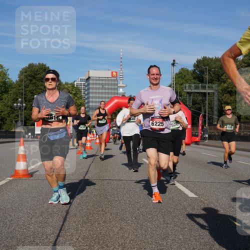 07.09.2025 - BARMER Alsterlauf Yannick Fuchs http://msf.ph/oto/8822477 07.09.2025 09:46:48 Laufen 5459, 3258, 40, 6225, 2920, 8108, 5086 meine-sportfotos.de