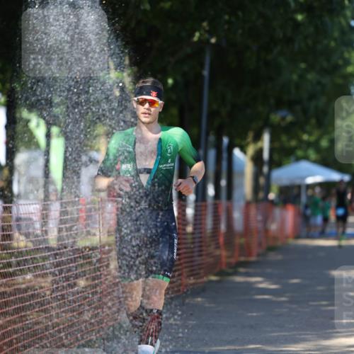 07.09.2025 - 19. Norderstedt Triathlon Michael Strokosch http://msf.ph/oto/8822480 07.09.2025 15:11:13 Laufen 1012, 1016 meine-sportfotos.de