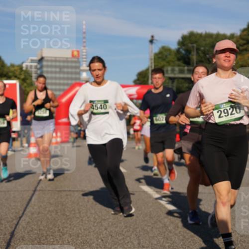 07.09.2025 - BARMER Alsterlauf Yannick Fuchs http://msf.ph/oto/8822516 07.09.2025 09:46:50 Laufen 4540, 602, 2920, 810 meine-sportfotos.de