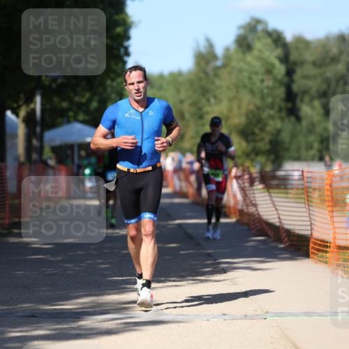 07.09.2025 - 19. Norderstedt Triathlon Michael Strokosch http://msf.ph/oto/8822518 07.09.2025 15:11:18 Laufen 888, 979, 985, 1012 meine-sportfotos.de