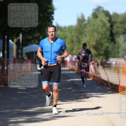07.09.2025 - 19. Norderstedt Triathlon Michael Strokosch http://msf.ph/oto/8822520 07.09.2025 15:11:19 Laufen 888, 979, 985, 1012 meine-sportfotos.de