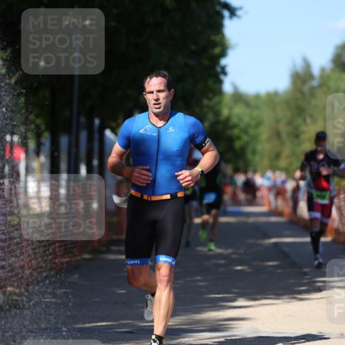 07.09.2025 - 19. Norderstedt Triathlon Michael Strokosch http://msf.ph/oto/8822525 07.09.2025 15:11:19 Laufen 888, 979, 985, 1012 meine-sportfotos.de