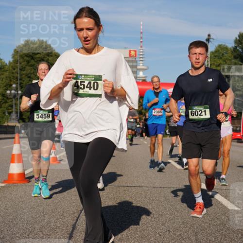 07.09.2025 - BARMER Alsterlauf Yannick Fuchs http://msf.ph/oto/8822527 07.09.2025 09:46:50 Laufen 5459, 36, 4540, 2086, 40, 6021, 8436 meine-sportfotos.de