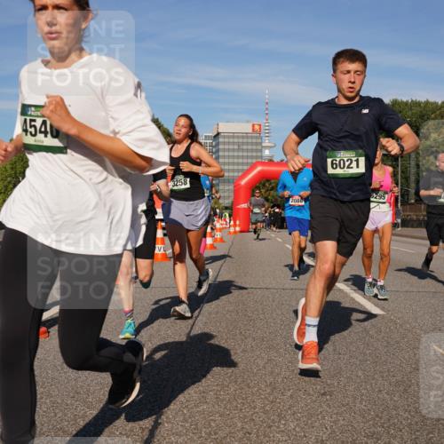 07.09.2025 - BARMER Alsterlauf Yannick Fuchs http://msf.ph/oto/8822536 07.09.2025 09:46:51 Laufen 4546, 3258, 2086, 920, 6021, 5295, 436 meine-sportfotos.de
