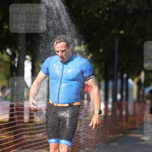 07.09.2025 - 19. Norderstedt Triathlon Michael Strokosch http://msf.ph/oto/8822538 07.09.2025 15:11:21 Laufen 888, 979, 985, 1012 meine-sportfotos.de