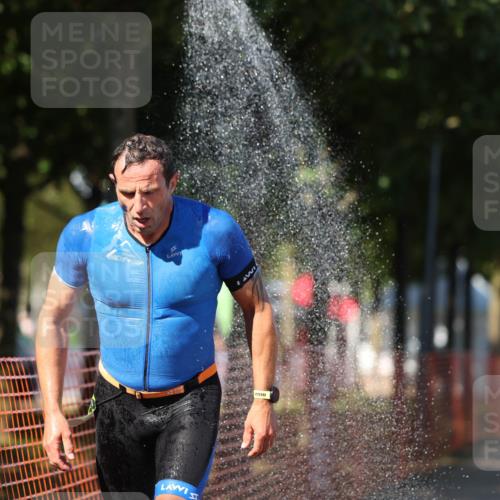 07.09.2025 - 19. Norderstedt Triathlon Michael Strokosch http://msf.ph/oto/8822547 07.09.2025 15:11:21 Laufen 888, 979, 985, 1012 meine-sportfotos.de