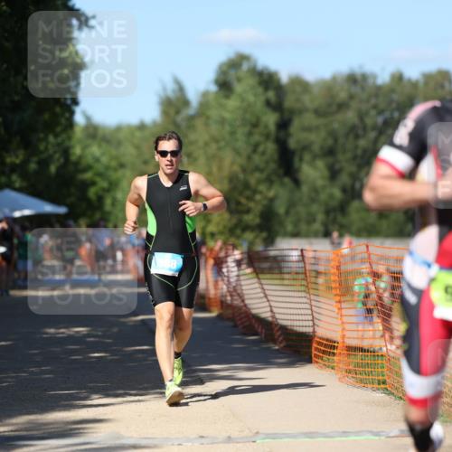 07.09.2025 - 19. Norderstedt Triathlon Michael Strokosch http://msf.ph/oto/8822554 07.09.2025 15:11:24 Laufen 888, 979, 985, 1012 meine-sportfotos.de