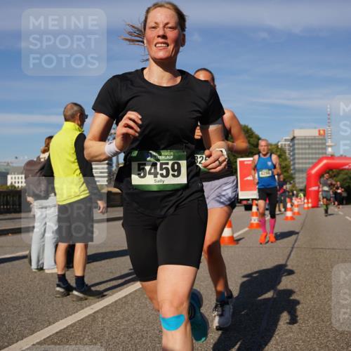 07.09.2025 - BARMER Alsterlauf Yannick Fuchs http://msf.ph/oto/8822574 07.09.2025 09:46:52 Laufen 32, 5459, 4298, 2086, 4052 meine-sportfotos.de