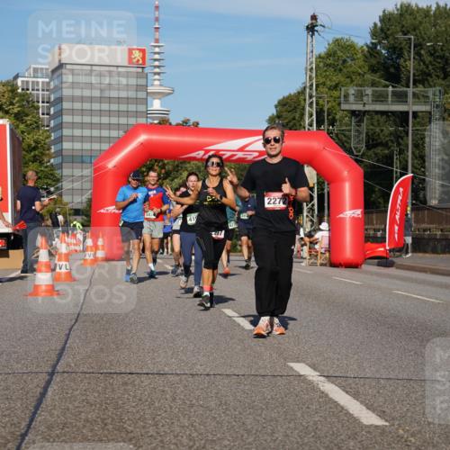 07.09.2025 - BARMER Alsterlauf Yannick Fuchs http://msf.ph/oto/8822672 07.09.2025 09:46:59 Laufen 419, 97, 627, 2272 meine-sportfotos.de