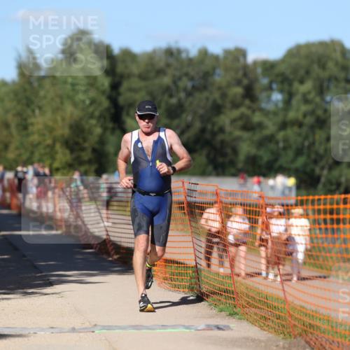 07.09.2025 - 19. Norderstedt Triathlon Michael Strokosch http://msf.ph/oto/8822685 07.09.2025 15:12:31 Laufen 963 meine-sportfotos.de