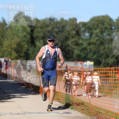 07.09.2025 - 19. Norderstedt Triathlon Michael Strokosch http://msf.ph/oto/8822692 07.09.2025 15:12:32 Laufen 411, 963 meine-sportfotos.de