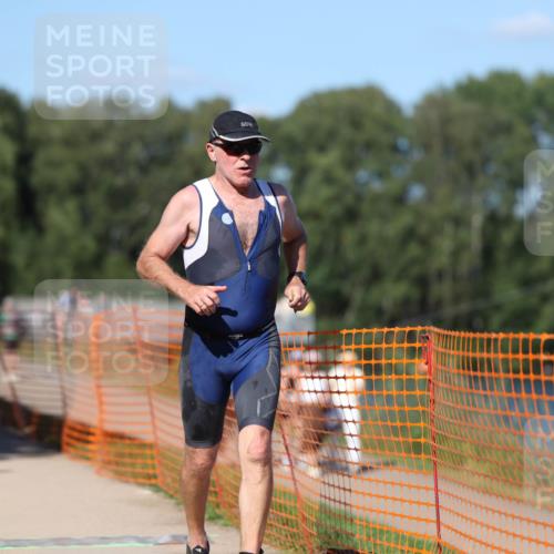 07.09.2025 - 19. Norderstedt Triathlon Michael Strokosch http://msf.ph/oto/8822705 07.09.2025 15:12:33 Laufen 411, 963 meine-sportfotos.de