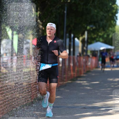 07.09.2025 - 19. Norderstedt Triathlon Michael Strokosch http://msf.ph/oto/8822716 07.09.2025 15:12:40 Laufen 411 meine-sportfotos.de