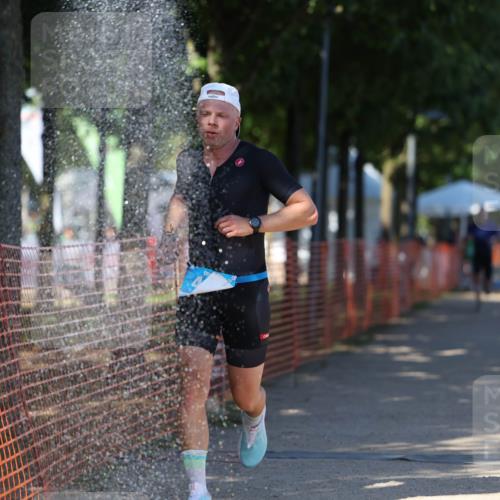 07.09.2025 - 19. Norderstedt Triathlon Michael Strokosch http://msf.ph/oto/8822719 07.09.2025 15:12:40 Laufen 411 meine-sportfotos.de
