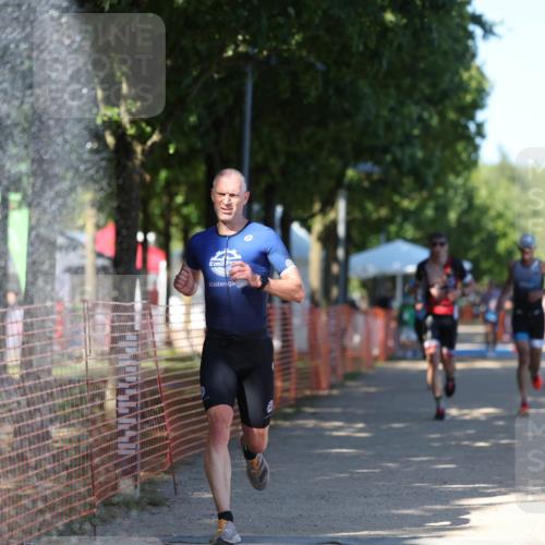 07.09.2025 - 19. Norderstedt Triathlon Michael Strokosch http://msf.ph/oto/8822738 07.09.2025 15:12:47 Laufen 427, 978, 988 meine-sportfotos.de
