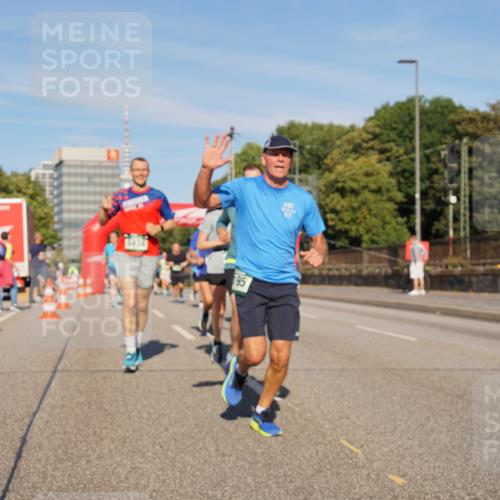 07.09.2025 - BARMER Alsterlauf Yannick Fuchs http://msf.ph/oto/8822747 07.09.2025 09:47:05 Laufen 195 meine-sportfotos.de
